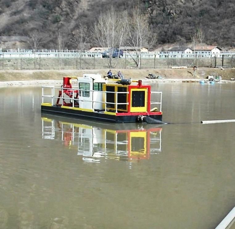 Auger Head Dredger for Waterways Cleaning and Sand Dredging