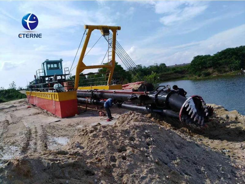 Etcsd300 Canal Dredge Sand Dredging Machine Equipment Hydraulic Canal Ports Pumping Boat River Mining Low Price Silt Clay Mud Cutter Suction Dredger Price