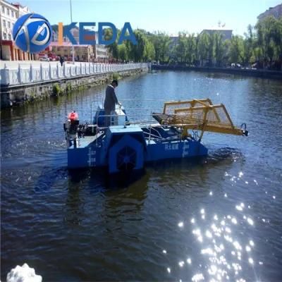 Weed Cutting Dredger Using in The Water