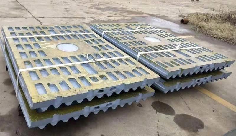 Mining Machine Parts Mn18cr2 Swing and Fixed Jaw Plate and Movable Jaw Plate Casting