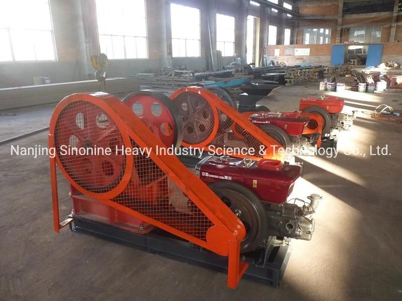 Small Capacity Mobile PE200X300 PE250X400 Diesel Engine Stone and Rock Jaw Crusher for Gold, Limestone with Spare Parts