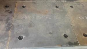 Mild Steel and Laminated White Iron Wear Plate with Studs