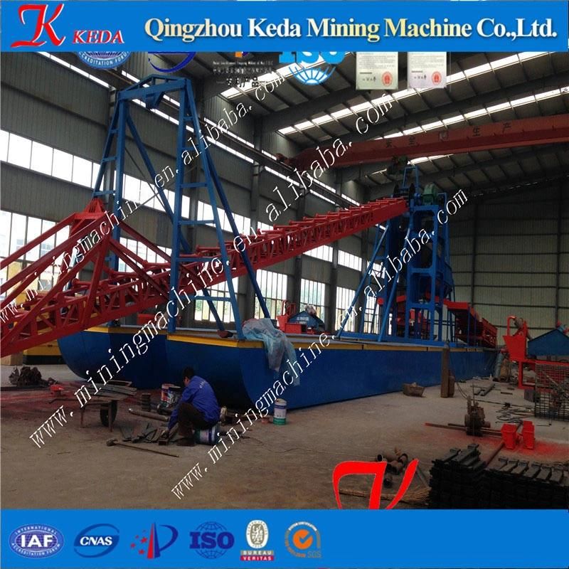 Chain Bucket Dredger with Engine Power