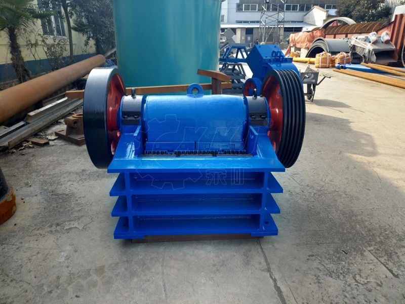 Diesel Engine Rock Stone Limestone Jaw Crusher Breaker Crushing Machine