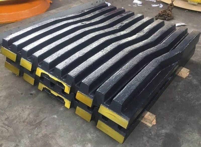 Mining Machine Parts Mn18cr2 Swing and Fixed Jaw Plate and Movable Jaw Plate Casting