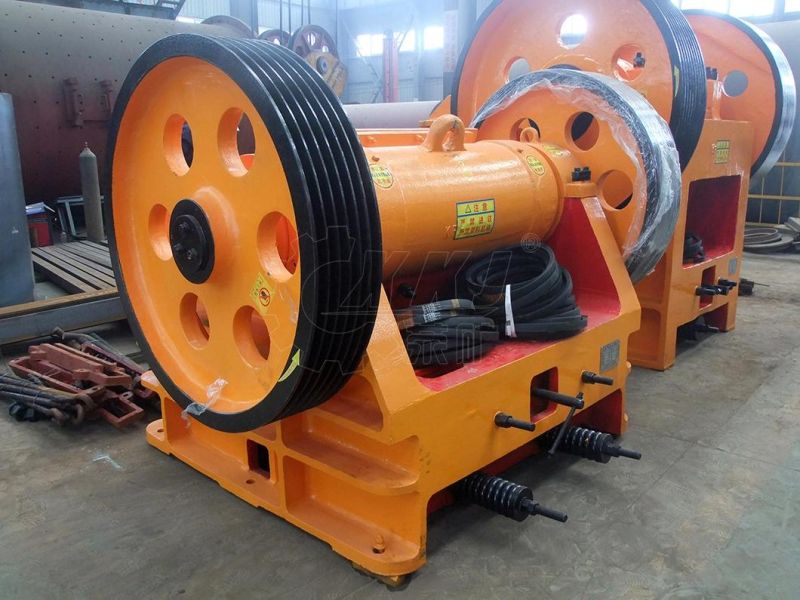 Stone Crushing Machine Plant Track Mobile Stone Jaw Crusher