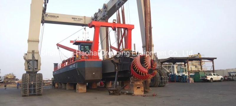Powered 650 Cutter Suction Dredger Vessel for Sea Hard Soil / Gravel Dredging in UAE