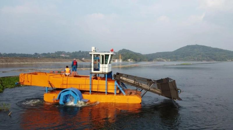 Water Hyacinth Harvester Exported to Abroad