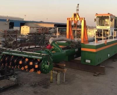 Desilting Auger Head Suction Dredger Boat with Dishcarge Pipeline with Nice Price