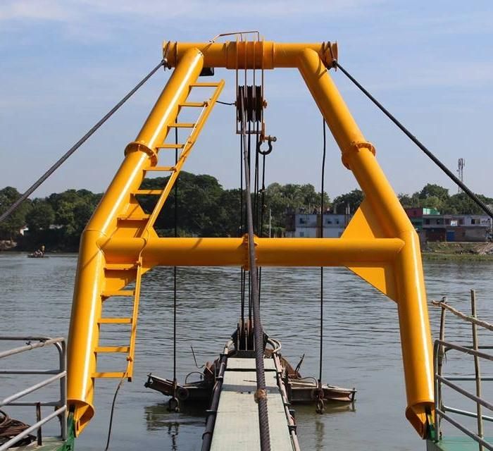 China Made 18 Inch Cutter Suction Dredger Used in River Pricing/Rate