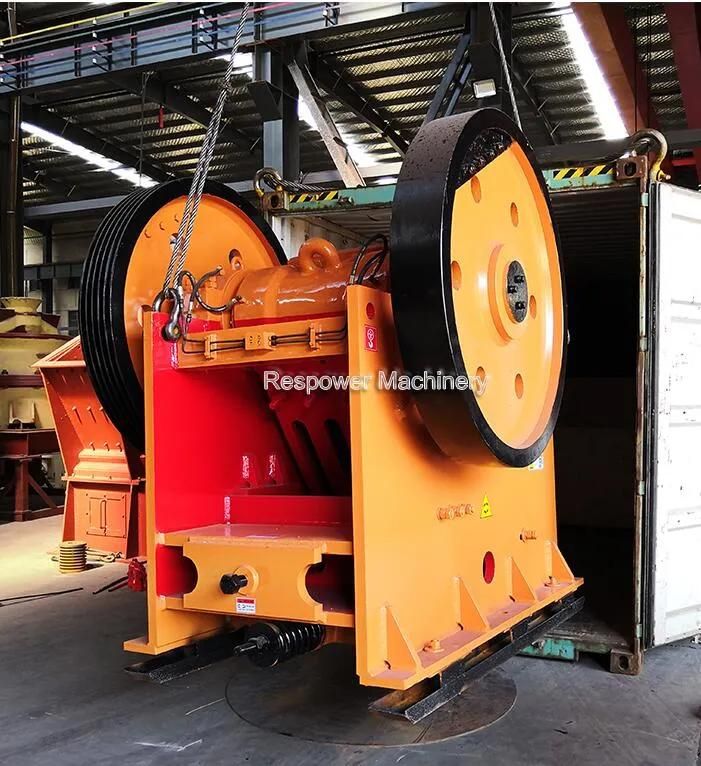 Mobile Jaw Crusher in Crusher Plant for Mining