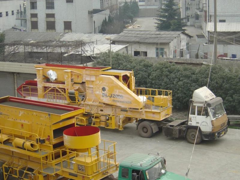 High Quality Mobile Stone Jaw/Cone Crusher Portable Rock Crusher Plant with ISO