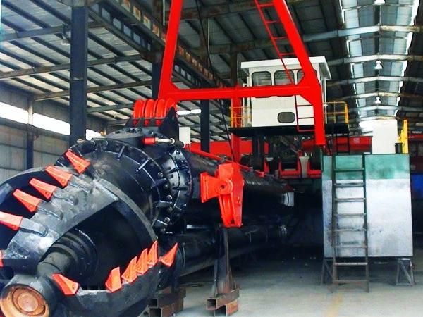 China 28 Inch Hydraulic Cutter Suction Dredger for Sale