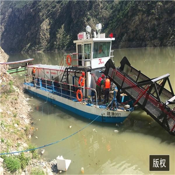 Trash Skimmer Water Clean Machine in Lake River Dam Aquatic Weed Harvester