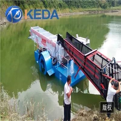 Trash Skimmer Water Clean Machine in Lake River Dam Aquatic Weed Harvester